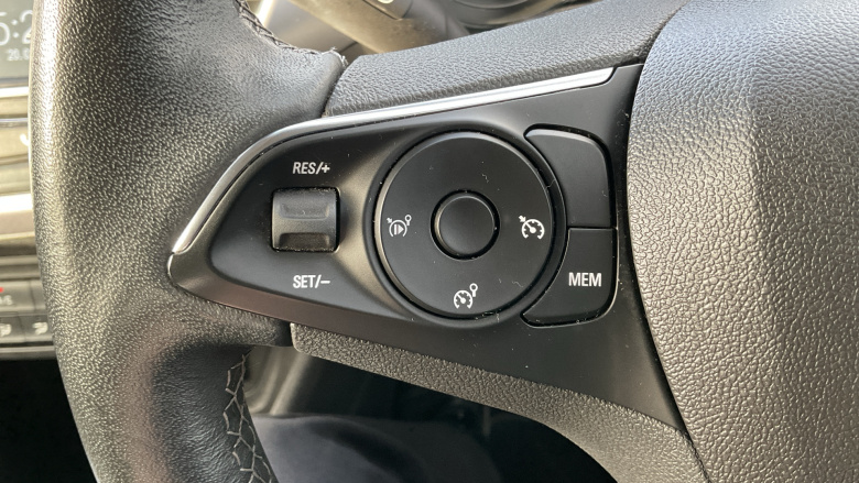 Vauxhall Crossland 1.2 Turbo Design 5dr Petrol Hatchback